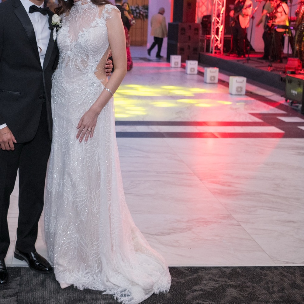 Elegant Cream Wedding Dress
